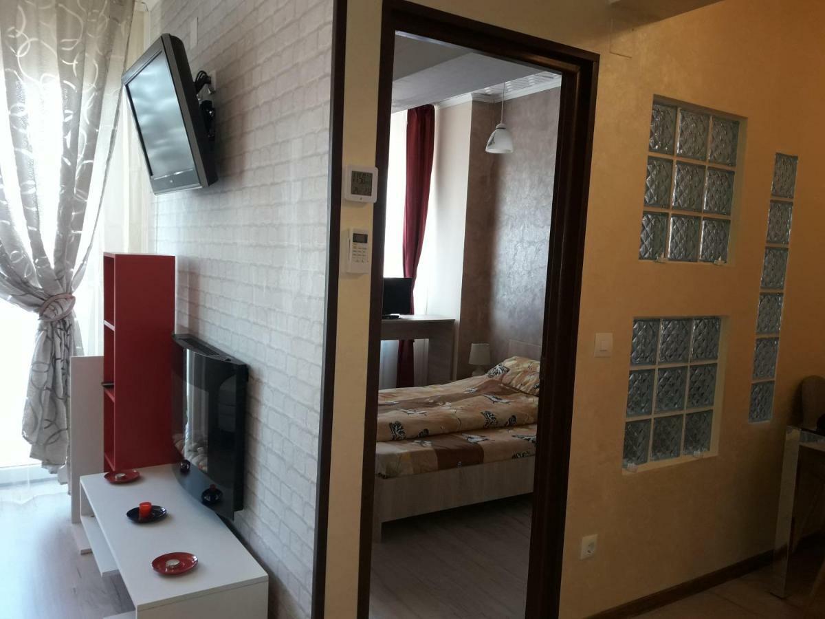 Ana'S Apartment Oradea Exterior foto
